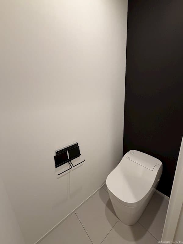 Room image 13