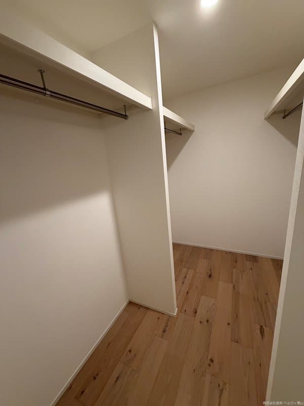 Room image 14