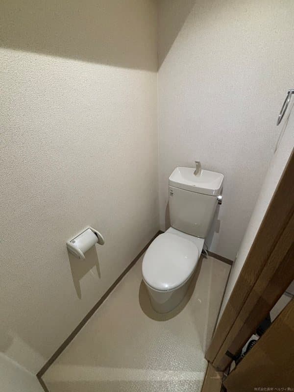 Room image 15