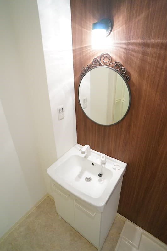 Room image 16