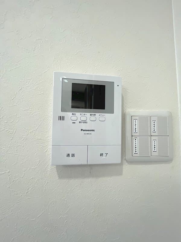 Room image 16