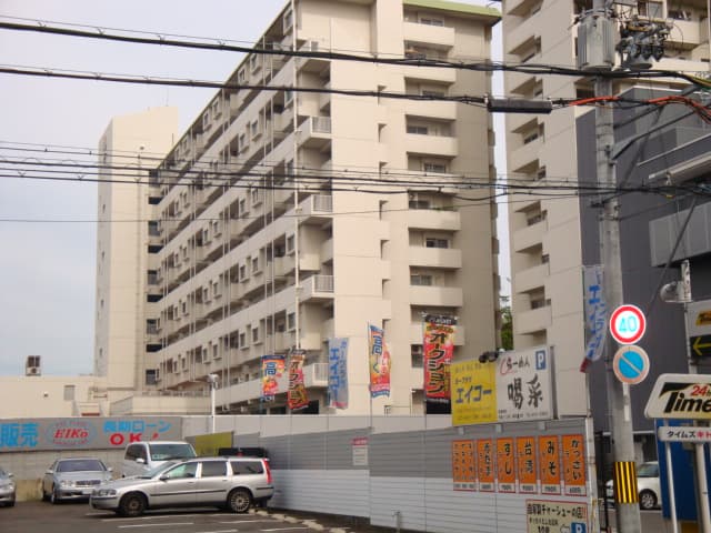 Room image 15