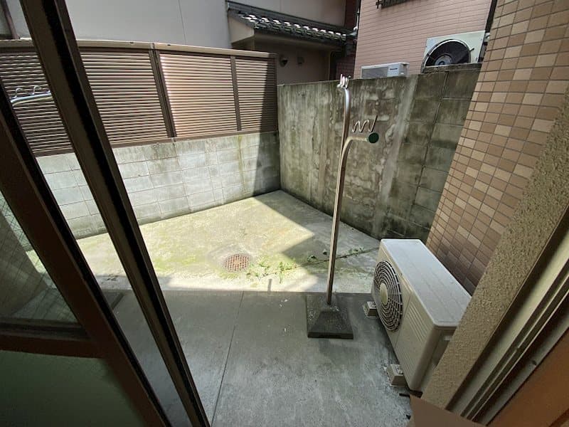 Room image 8