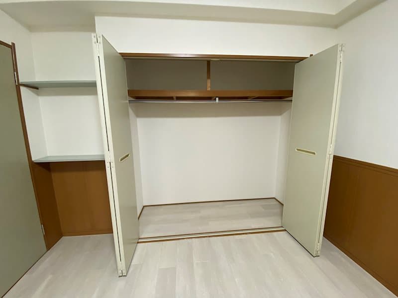 Room image 16