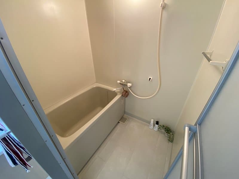 Room image 8