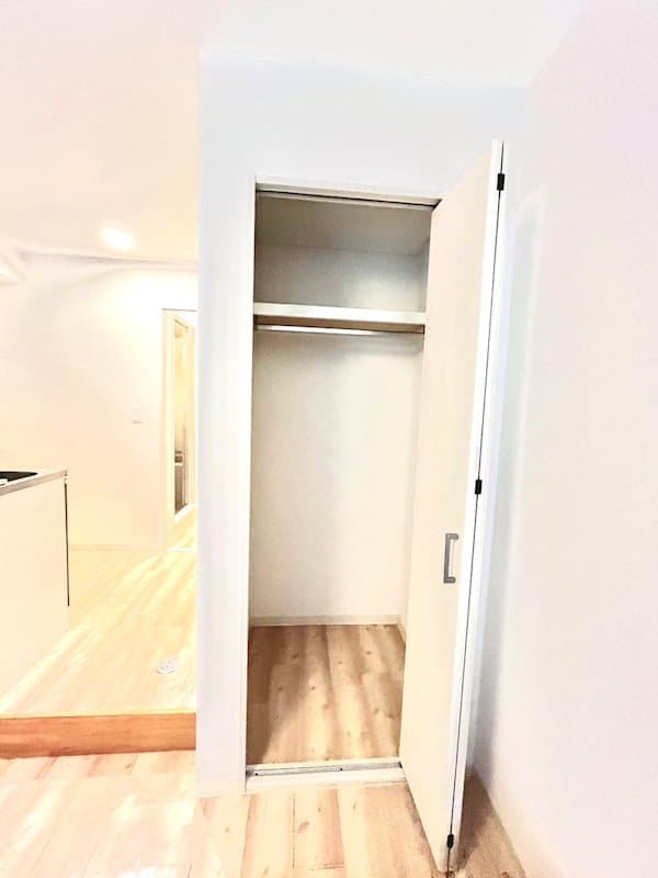 Room image 15