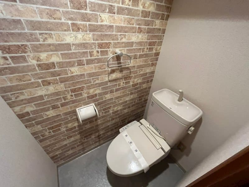 Room image 16