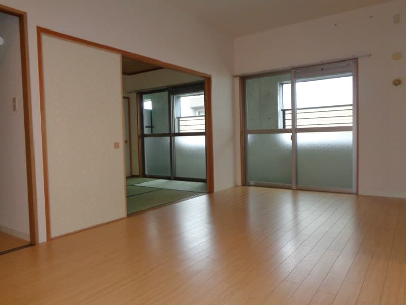 Room image 13