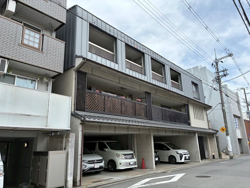 Room image 8
