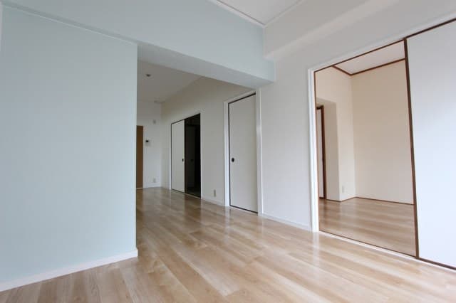 Room image 11