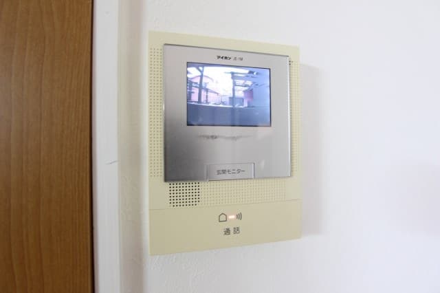 Room image 16