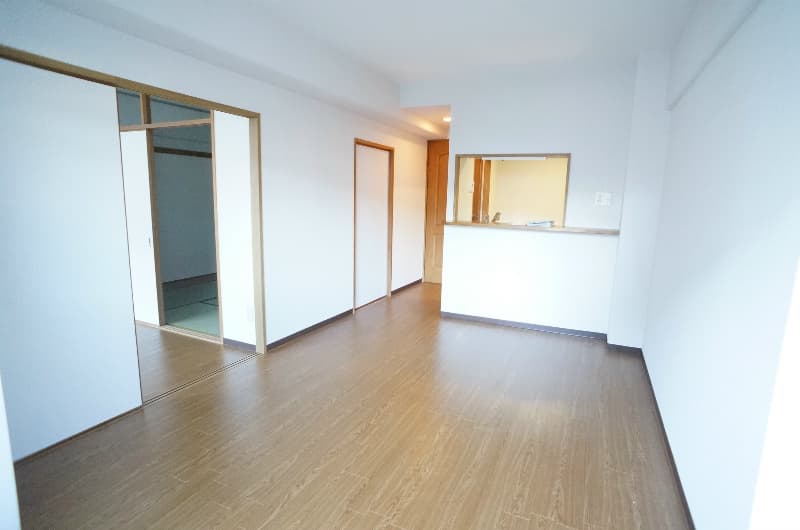 Room image 16
