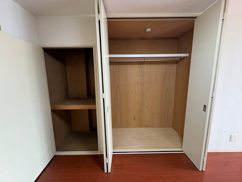 Room image 16