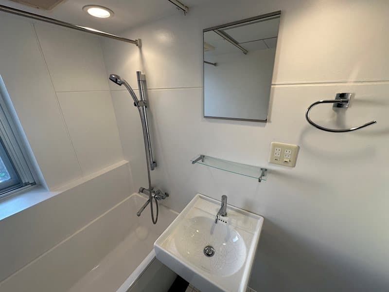 Room image 12