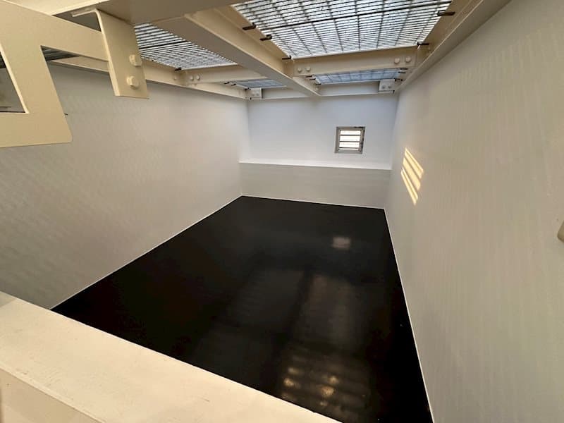 Room image 16