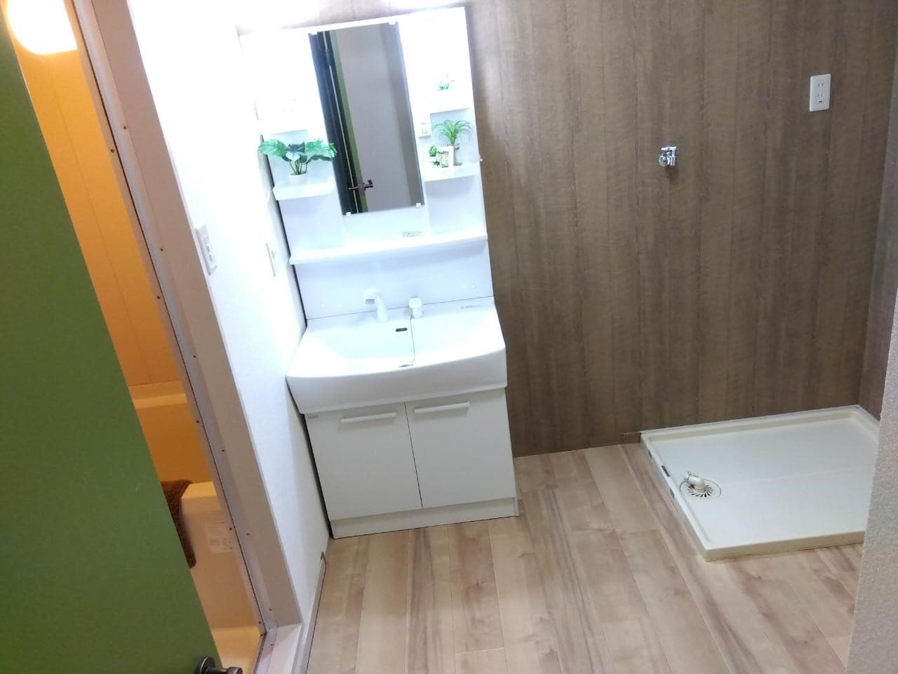 Room image 9