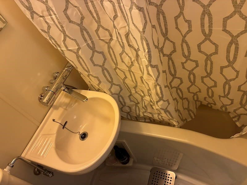 Room image 13