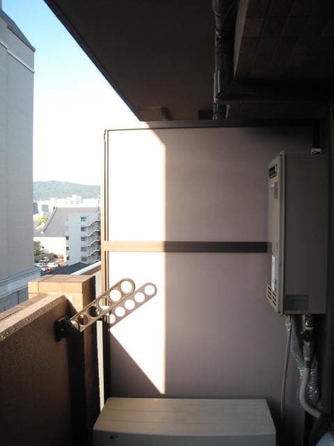 Room image 8