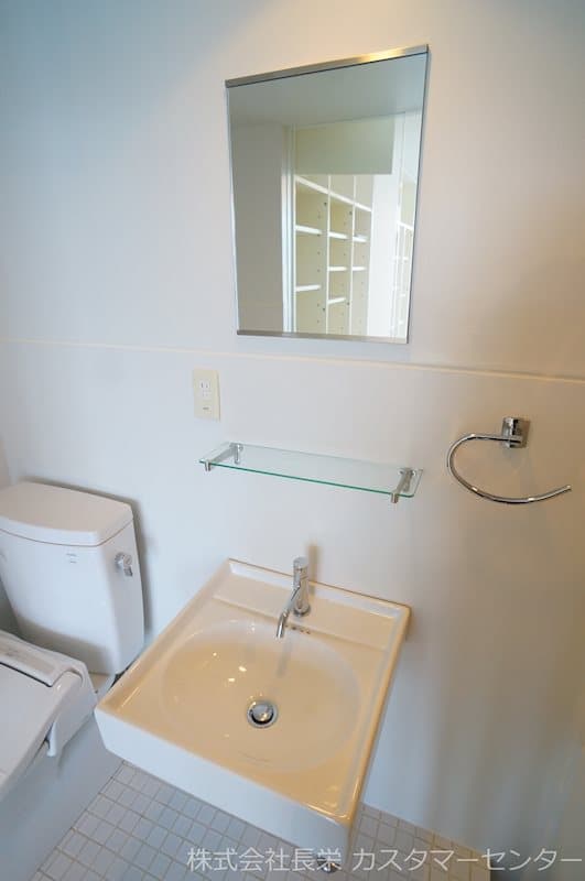 Room image 13