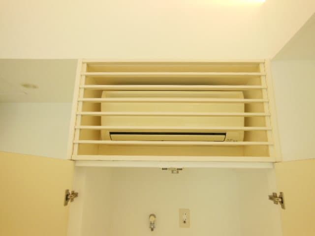 Room image 12