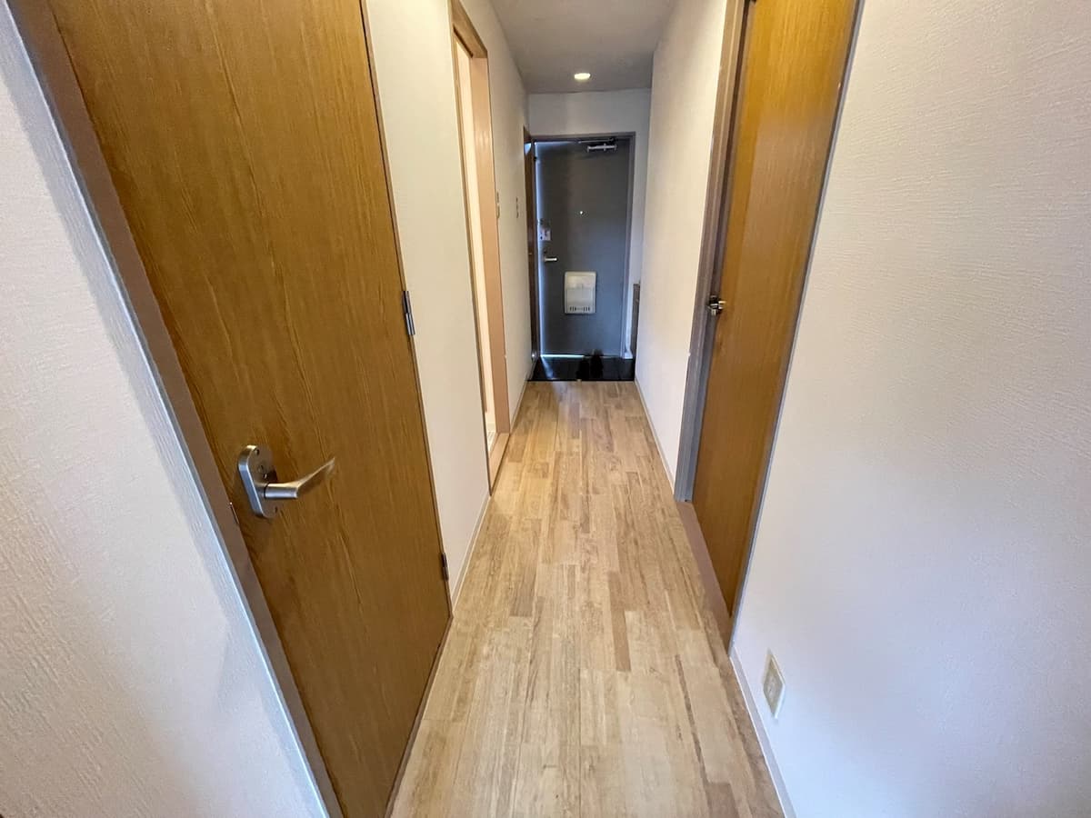 Room image 8
