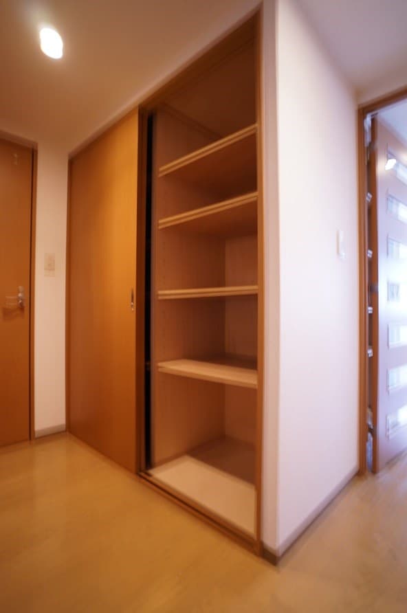 Room image 16