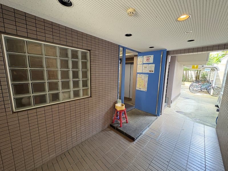 Room image 9