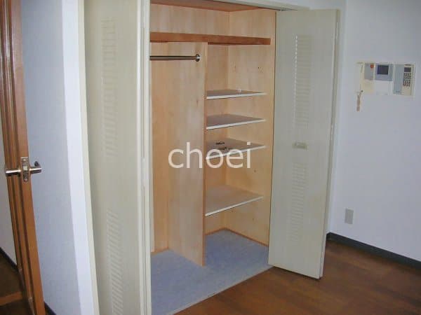 Room image 12
