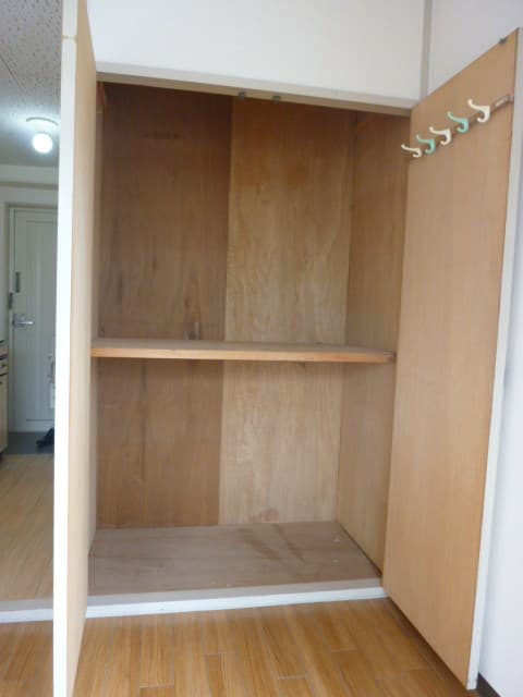 Room image 10