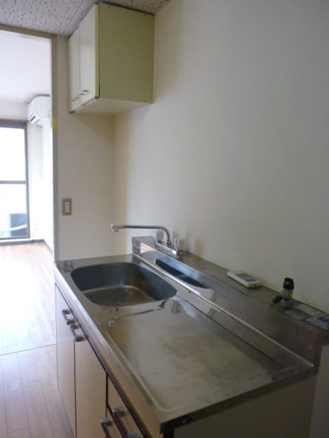 Room image 11