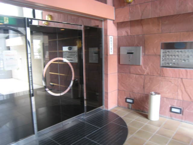 Room image 10