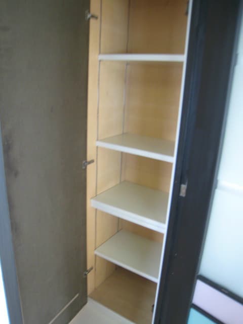 Room image 16