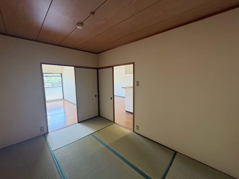 Room image 15