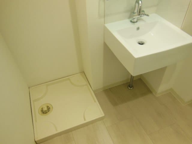 Room image 12