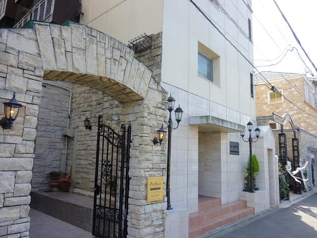Room image 13