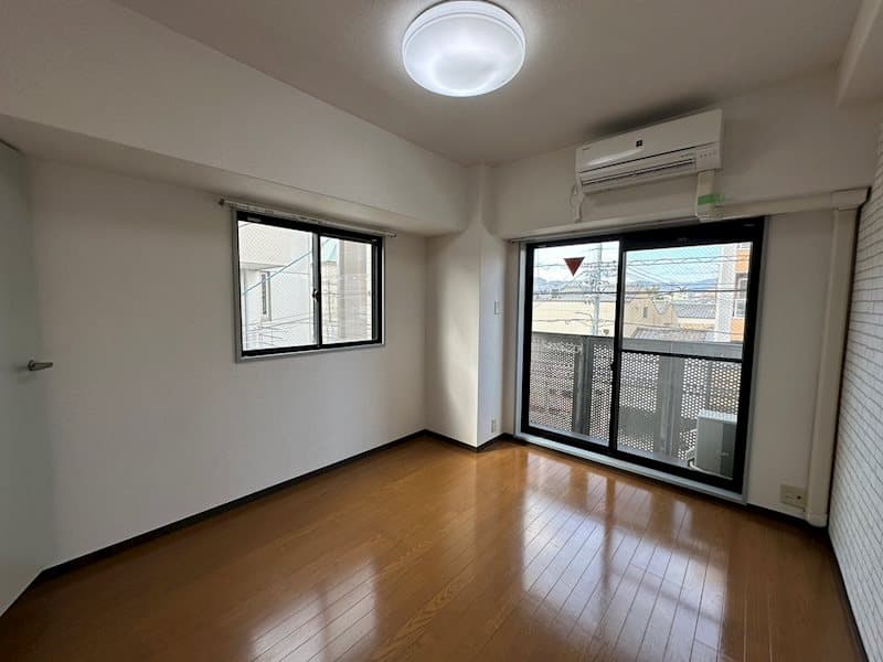 Room image 10