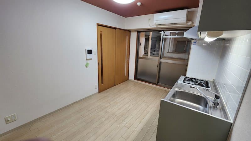 Room image 16