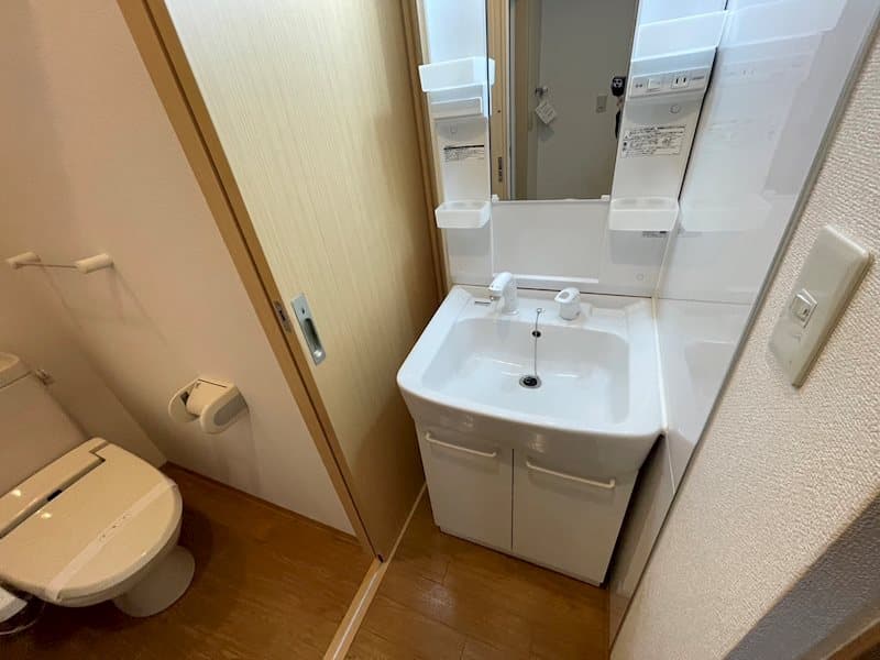 Room image 16