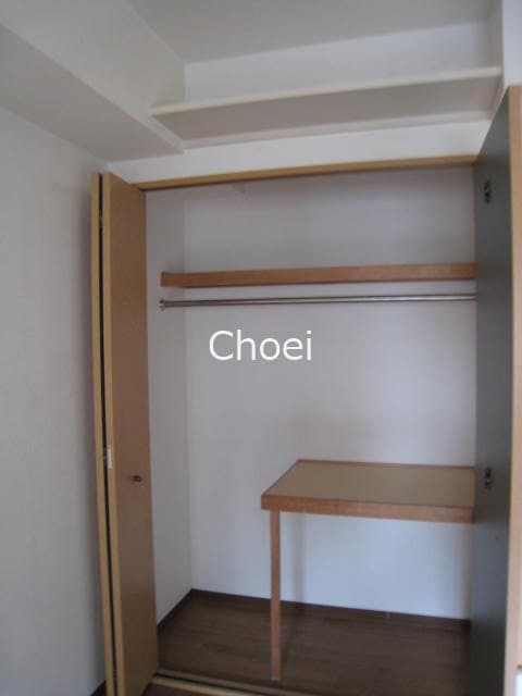 Room image 12