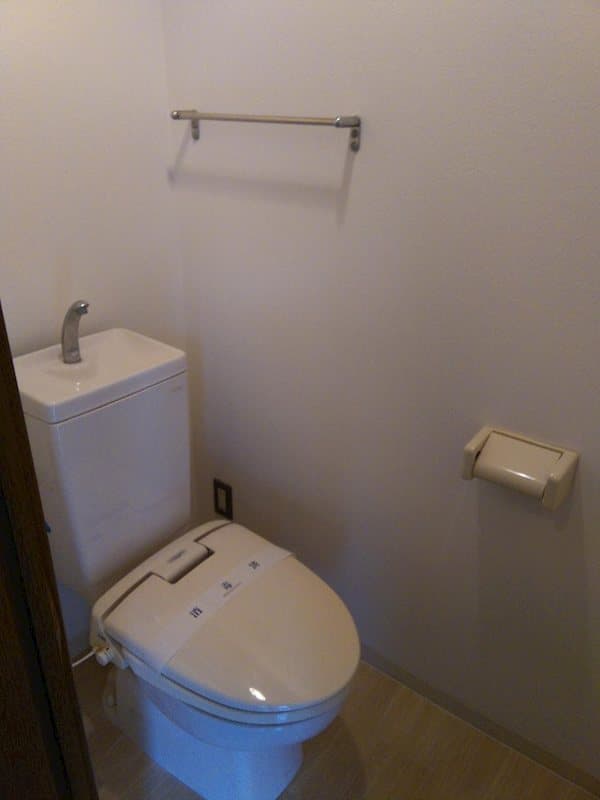 Room image 15