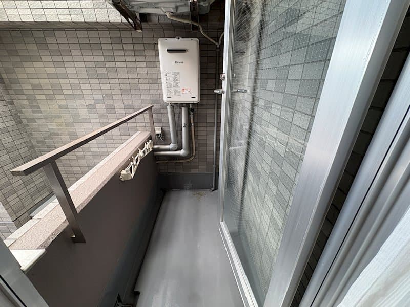 Room image 8