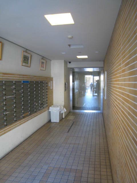 Room image 11