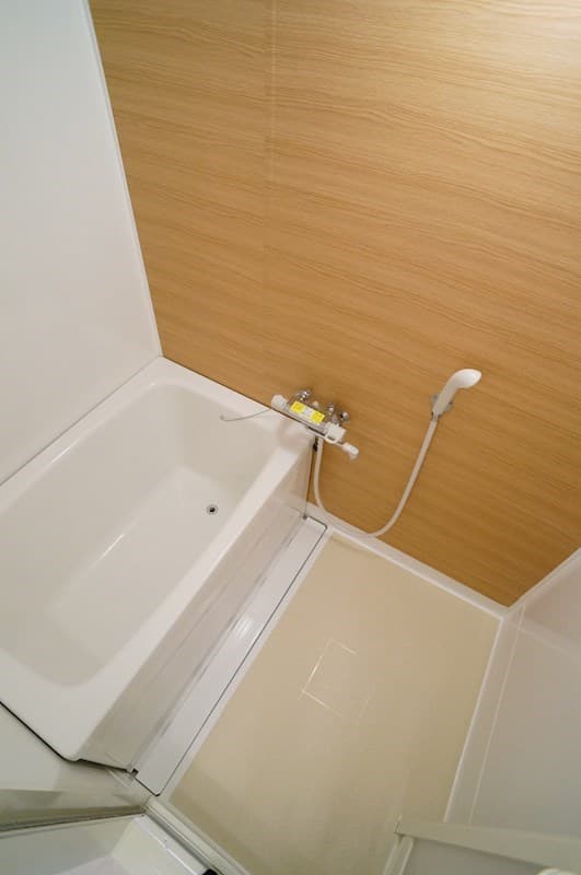 Room image 8