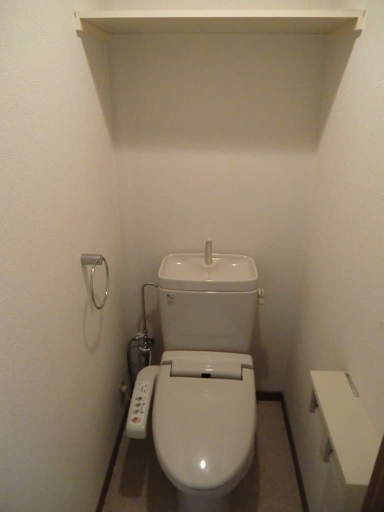 Room image 15