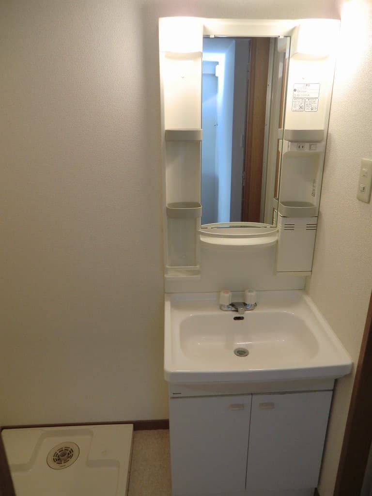 Room image 16