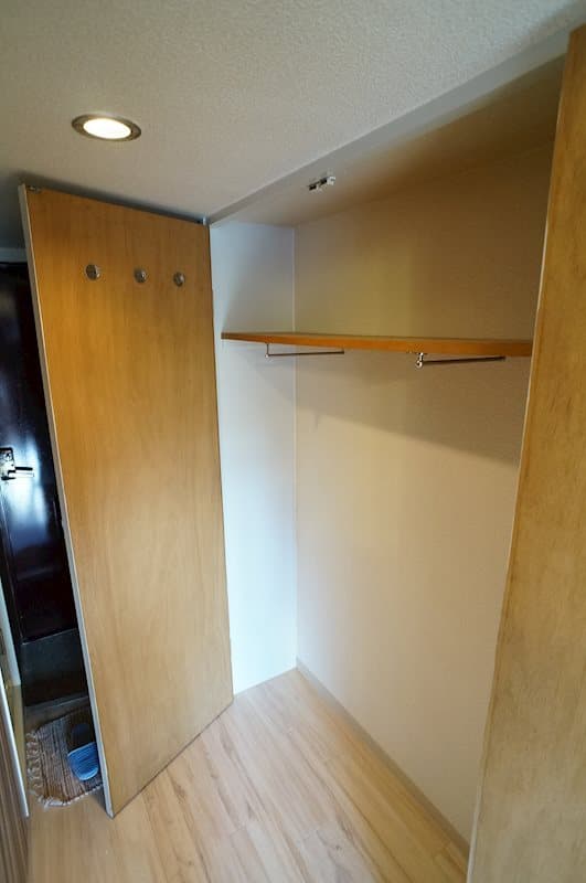 Room image 14