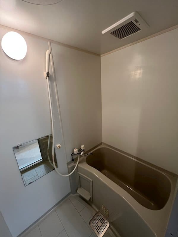 Room image 8