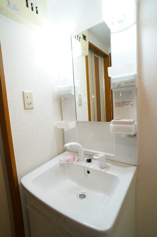 Room image 16