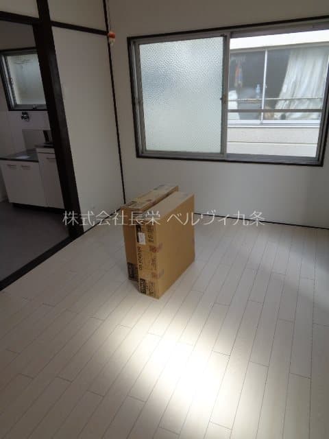Room image 12