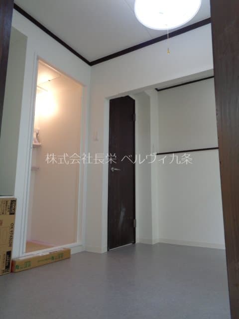 Room image 13